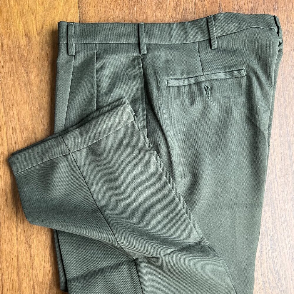 Bill Blass Pleated Dress Pant with folded cuff 34x32